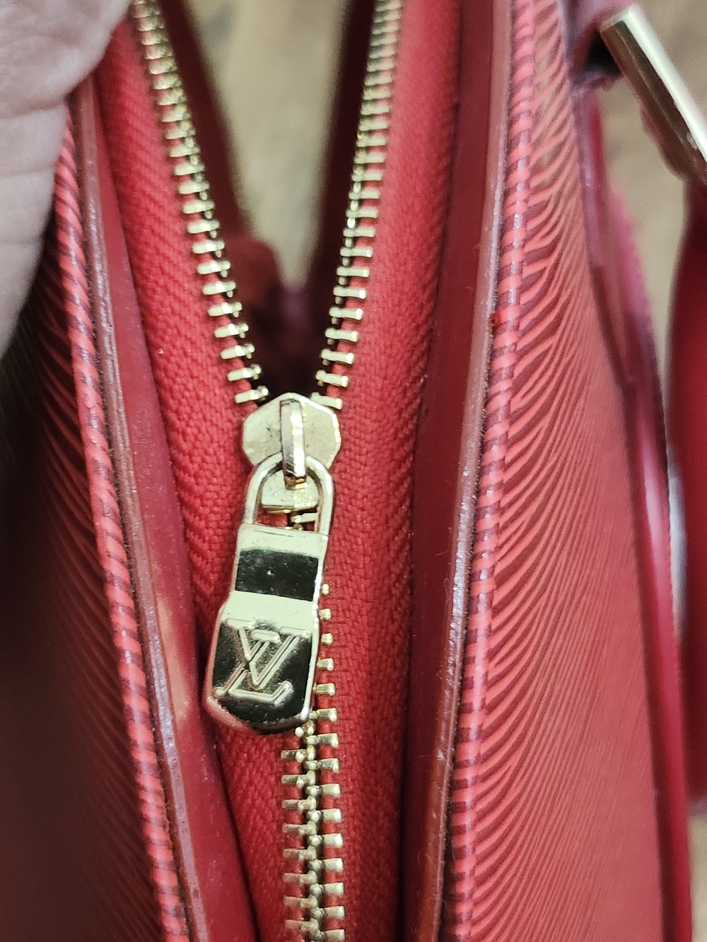 Louis Vuitton Red Epi Leather Alma PM Handbag - Picture 9 of 11